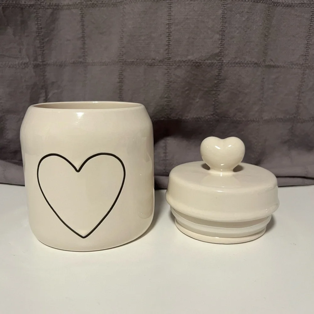 New Rae Dunn ivory canister with heart on the lid. - Picture 3 of 6